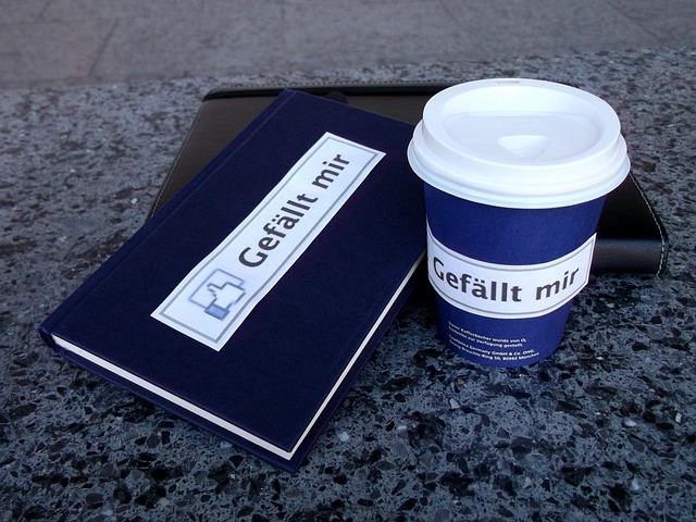 warsztaty społecznościowe, planowanie działań lokalnych, notatki i post-ity