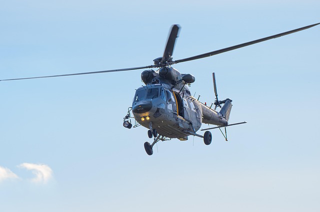 komunikacja w mediach społecznościowych dla inicjatywy lokalnej, telefon i wiadomości